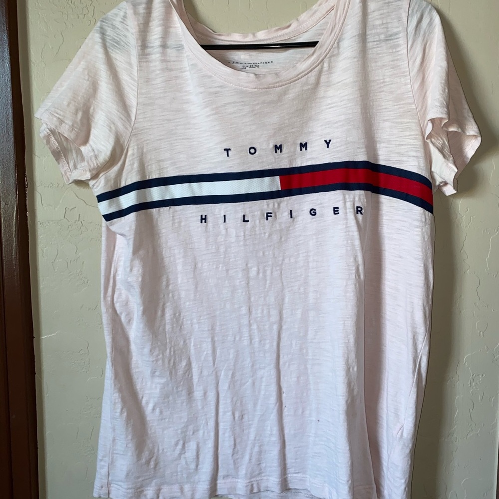 Women’s Tommy Hilfiger shirt